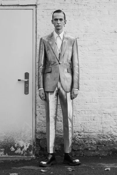 Look 26
